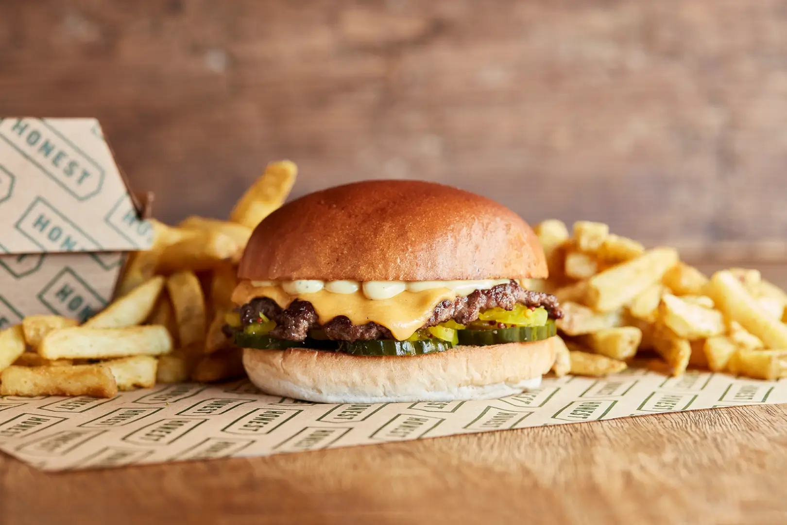 Smashed single beef burger with chips